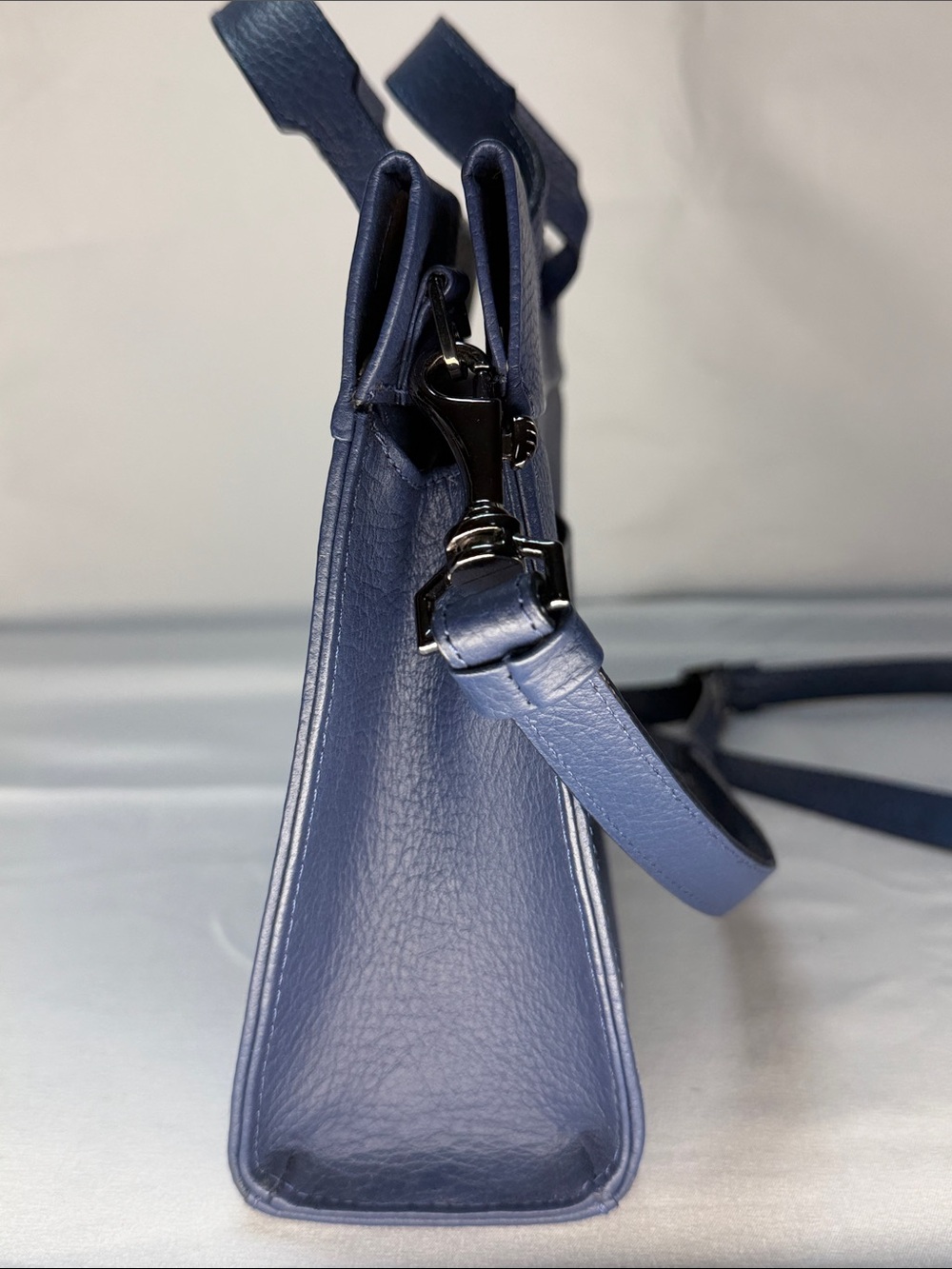 Min & Mon New York Vali Crossbody Navy Blue Pebbled Leather Top-Handle Satchel - Picture 4 of 10